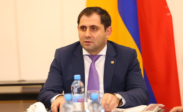 Ermənistan ordusunun döyüş hazırlığını artırır - Papikyan